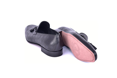 C0001113-5509 Tassel loafer with designed leather-Black