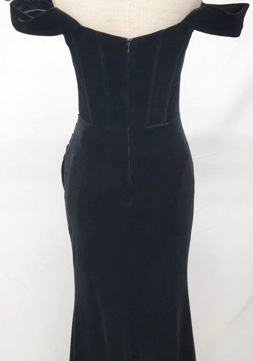 Chicas DM809 Modern Evening Black Floor-Length Style Velvet Dress