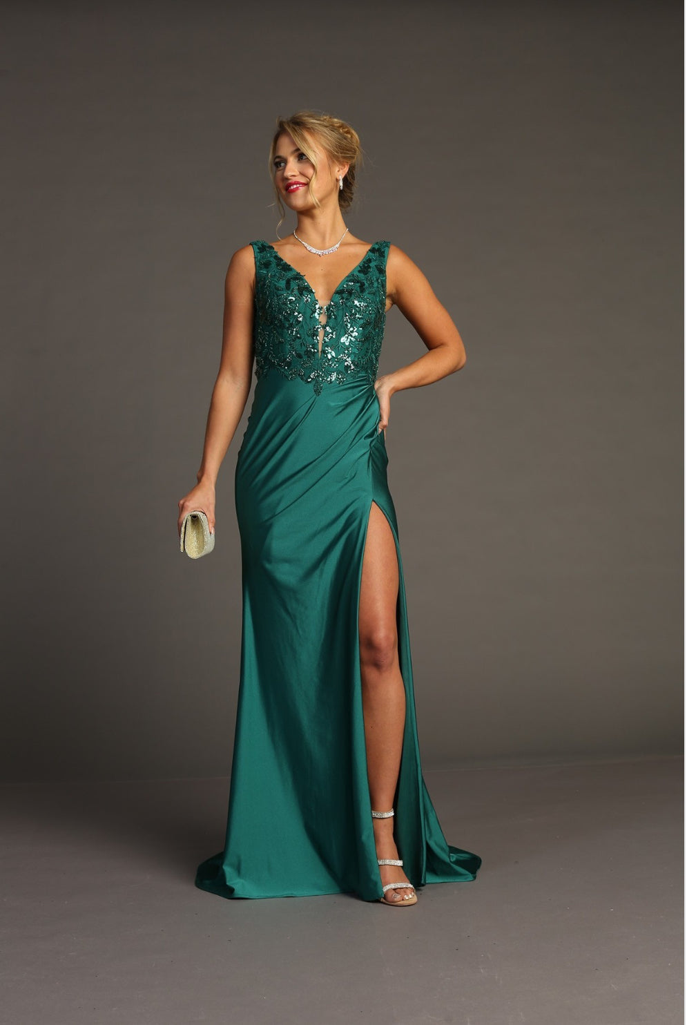 Chicas YG5032 V-Neck Floor-Length High-Slit Sequin Style Fabric Dress