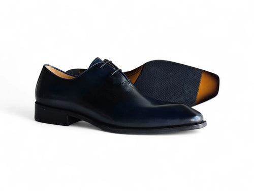 Carrucci Wholecut Oxford