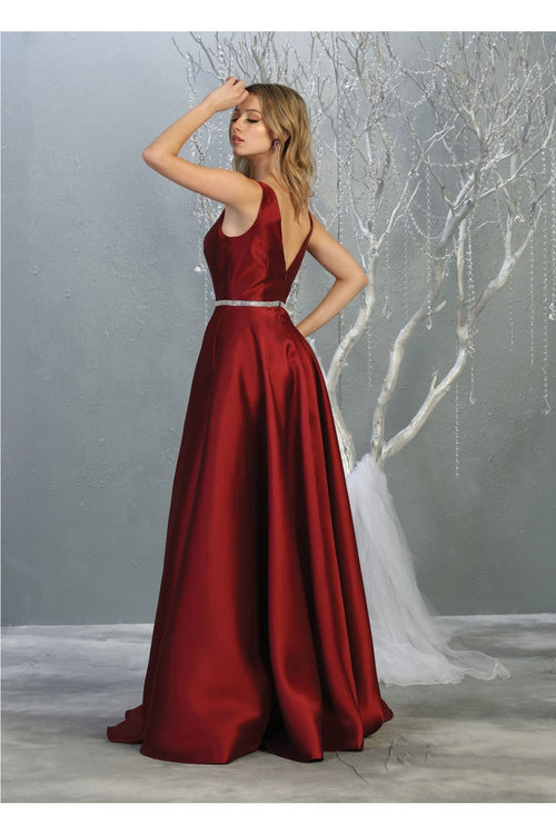 A Line Plunging V Neck Evening Gown Side Pockets Sleeveless Prom Dress