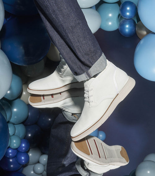 EASTMONT Plain Toe Elastic Lace Chukka Boot