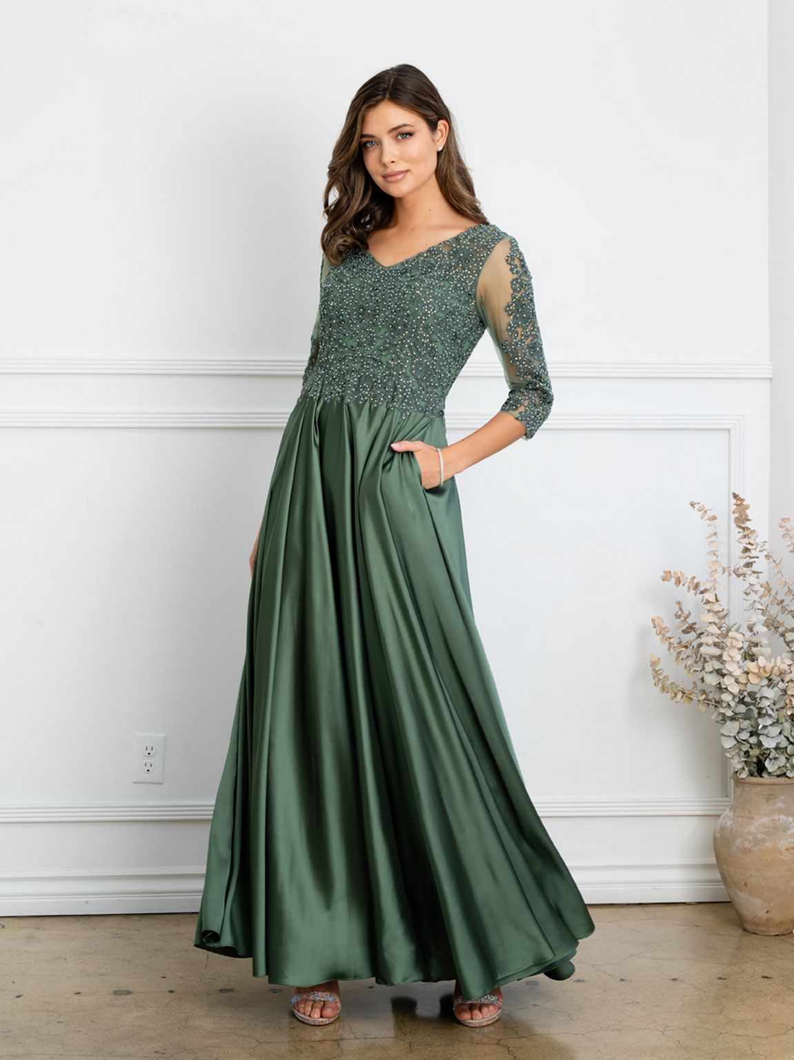 Eva USA EV5286 Long Sleeve Detailed Lace Dress with Soft Lining