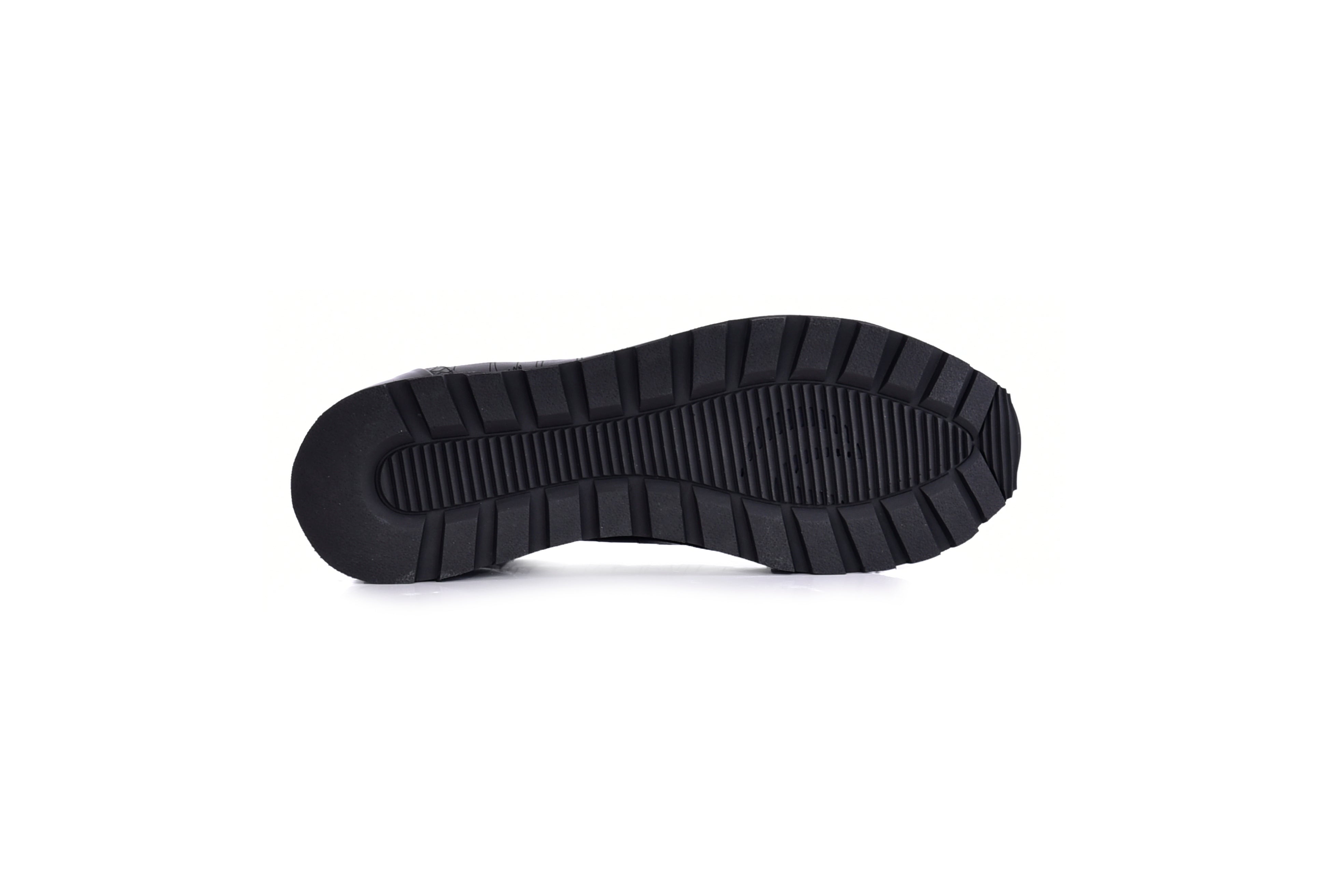 C001304-5581L  Fashion Sneaker- Black