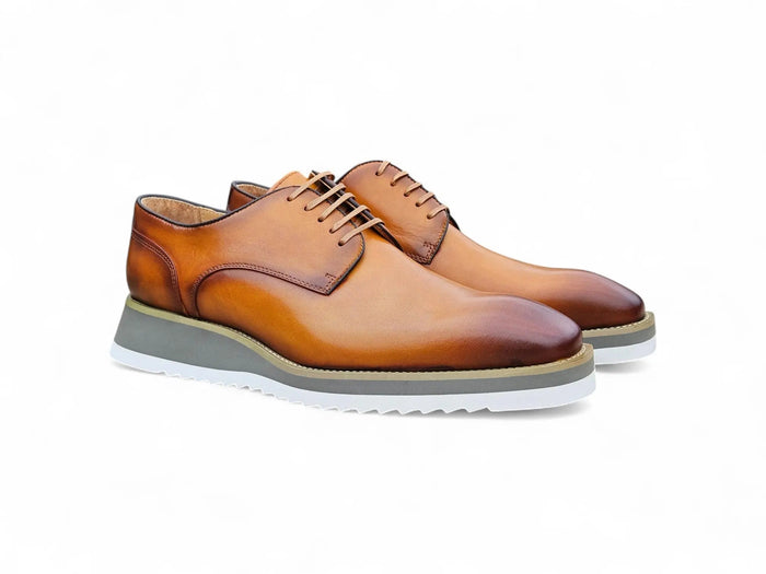Carrucci Burnished Lace-up Leather Derby