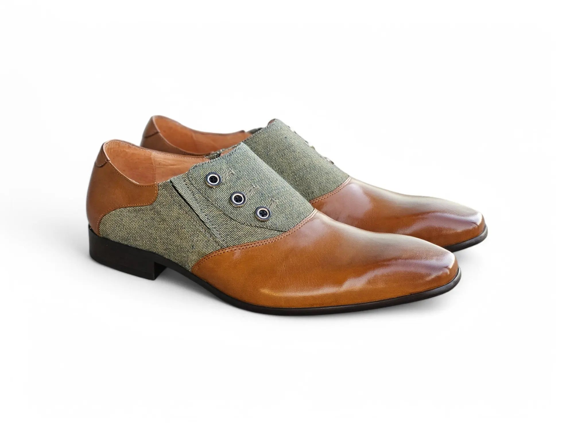 Carrucci Button-Up Leather Loafer - Luxury Slip-On Shoes