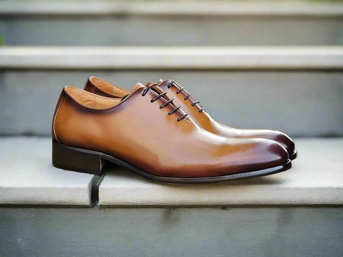 Carrucci Calfskin Whole Cut Lace-up Oxford