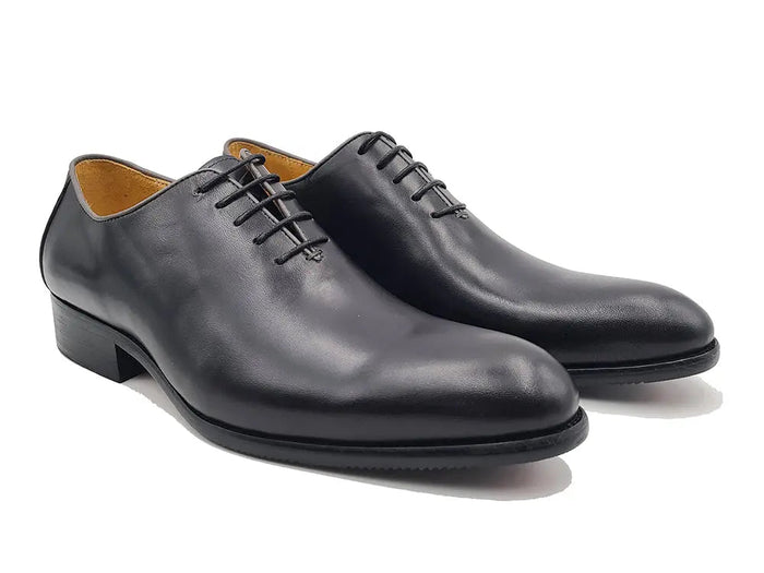 Carrucci Calfskin Whole Cut Lace-up Oxford