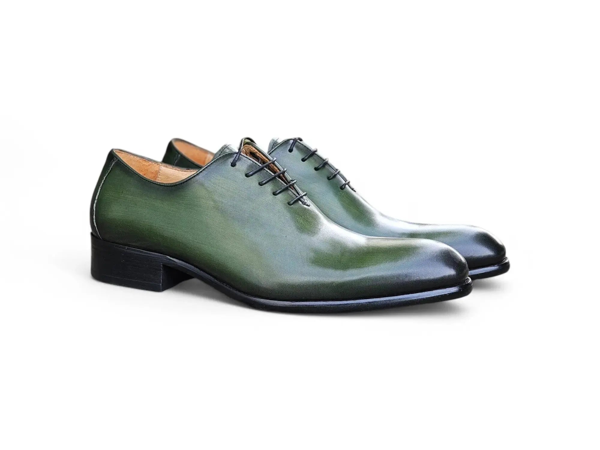 Carrucci: Polished Calfskin Whole Cut Oxford Dress Shoe – SuitUSA
