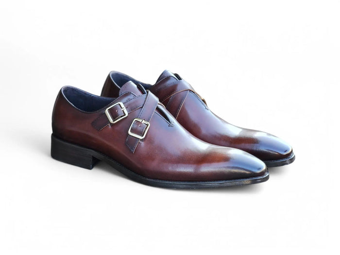 Carrucci Cross Straps Wholecut Shoe