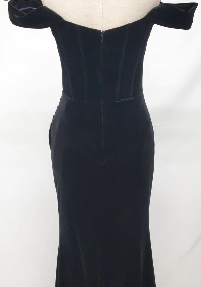 Chicas DM809 Modern Evening Black Floor-Length Style Velvet Dress