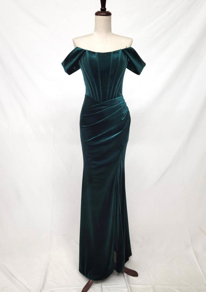 Chicas DM809 Modern Evening Black Floor-Length Style Velvet Dress