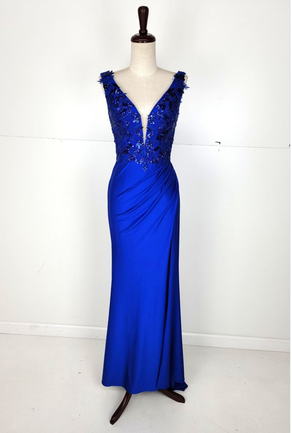 Chicas YG5032 V-Neck Floor-Length High-Slit Sequin Style Fabric Dress