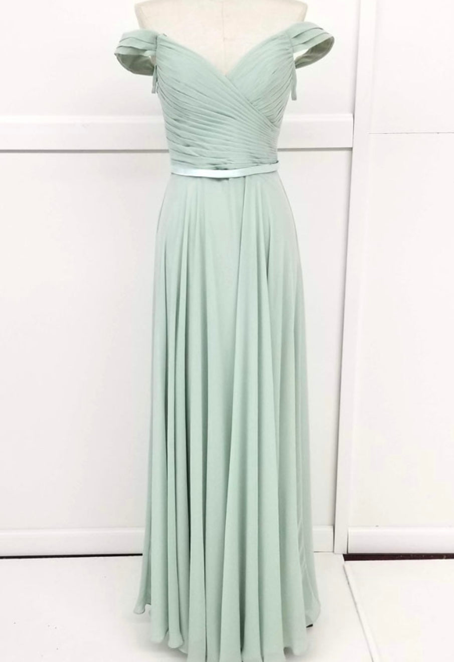 Chicas C8997 Elegant Evening Navy Spaghetti-Strap Floor-Length Pleated Chiffon Dress