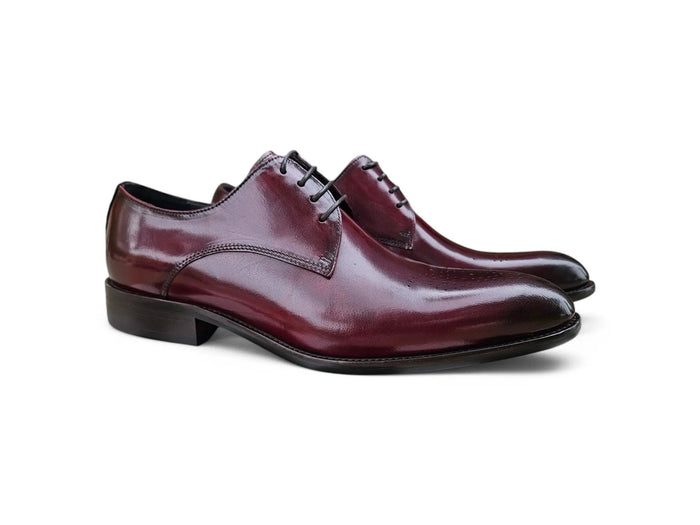 Carrucci Signature Burnished Lace-up Derby