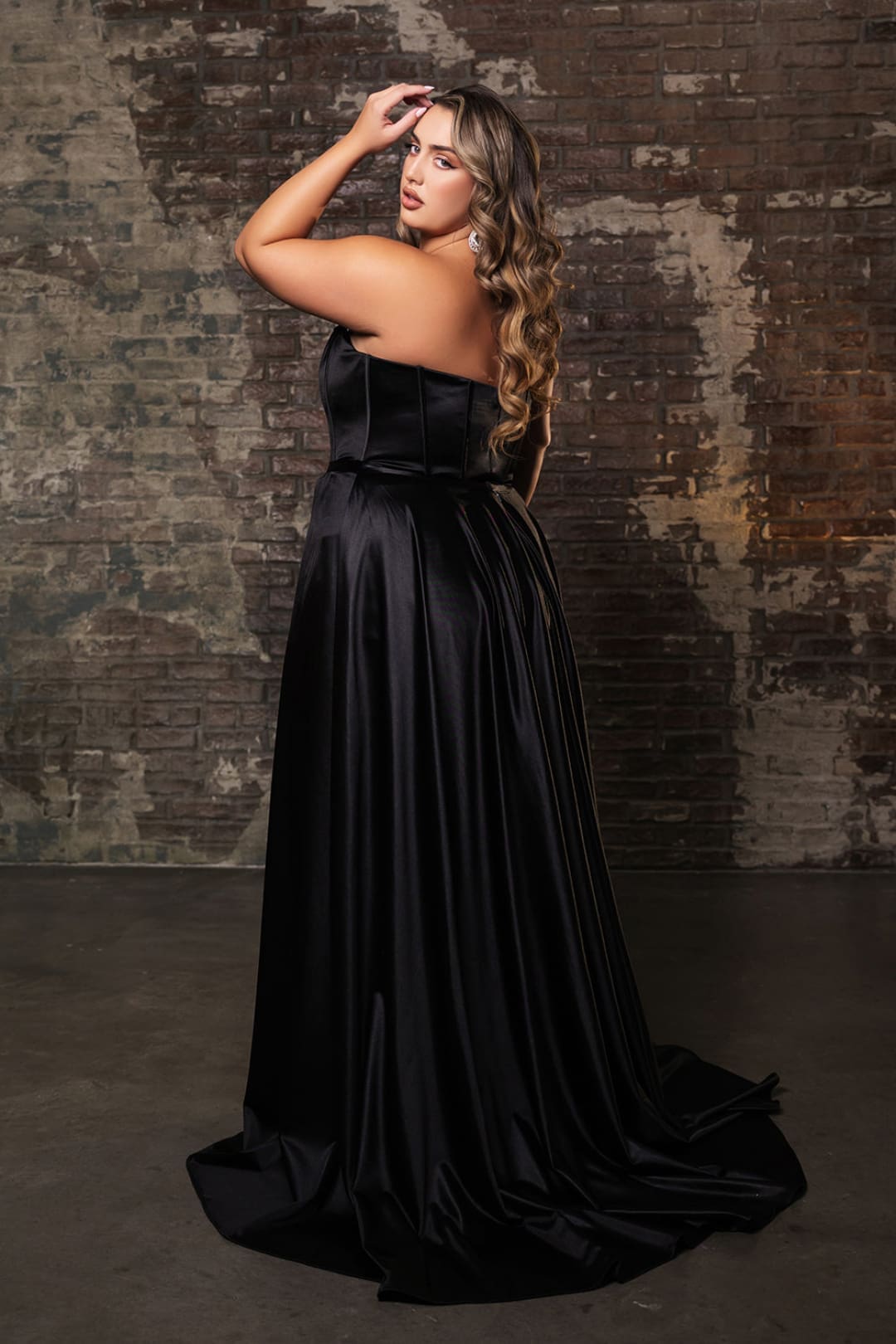 Formal Dress Sweetheart High Slit Sheath Prom Gown By May Queen MQ2144