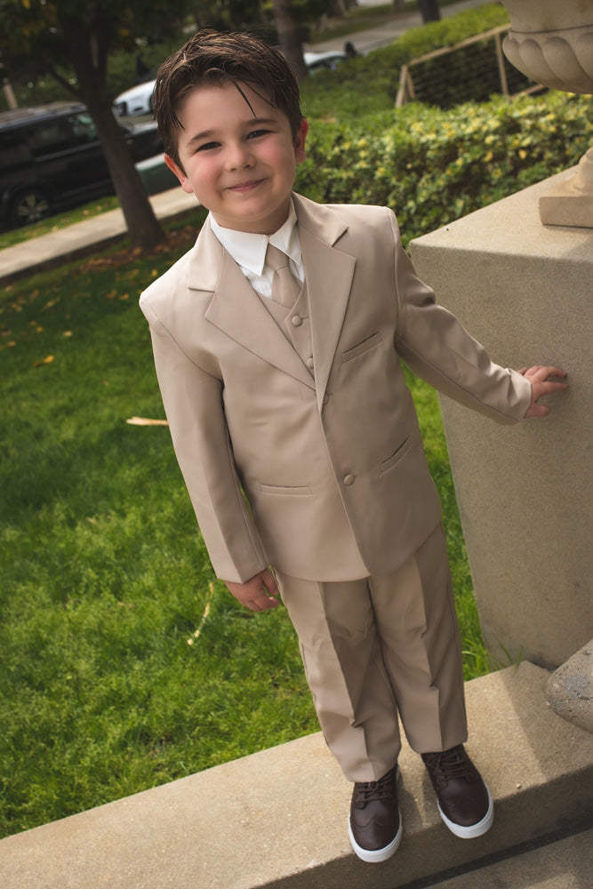 Joey Kids Sand Suit 5-Piece Set by Peanut Butter Collection