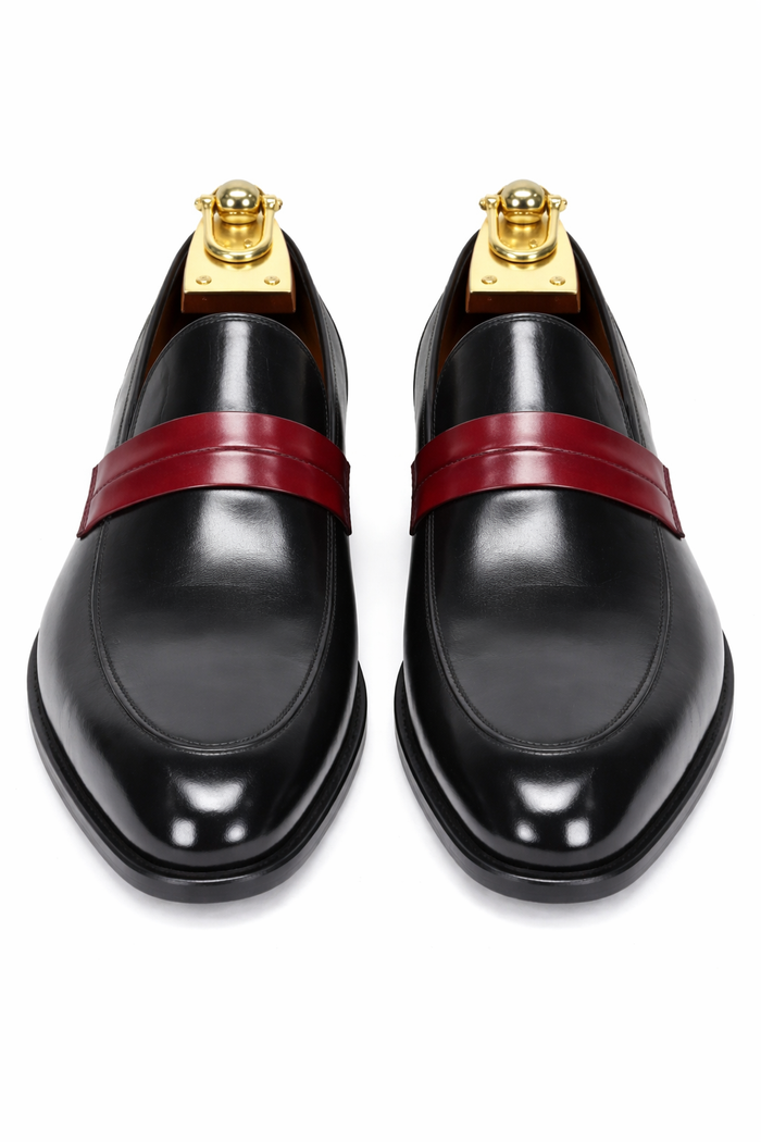 Carrucci Mens Penny Loafer in Contrast Strap