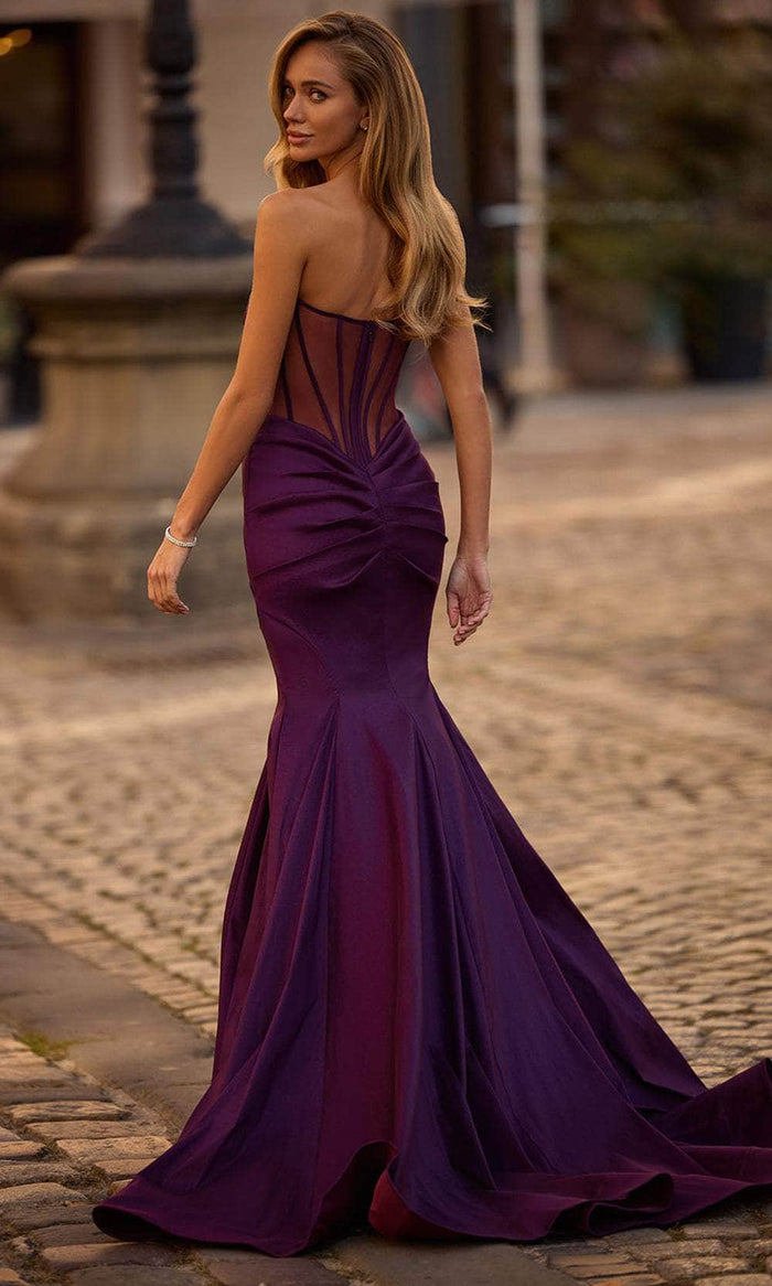 La Femme 32791 Strapless Sweetheart Mermaid Prom Gown