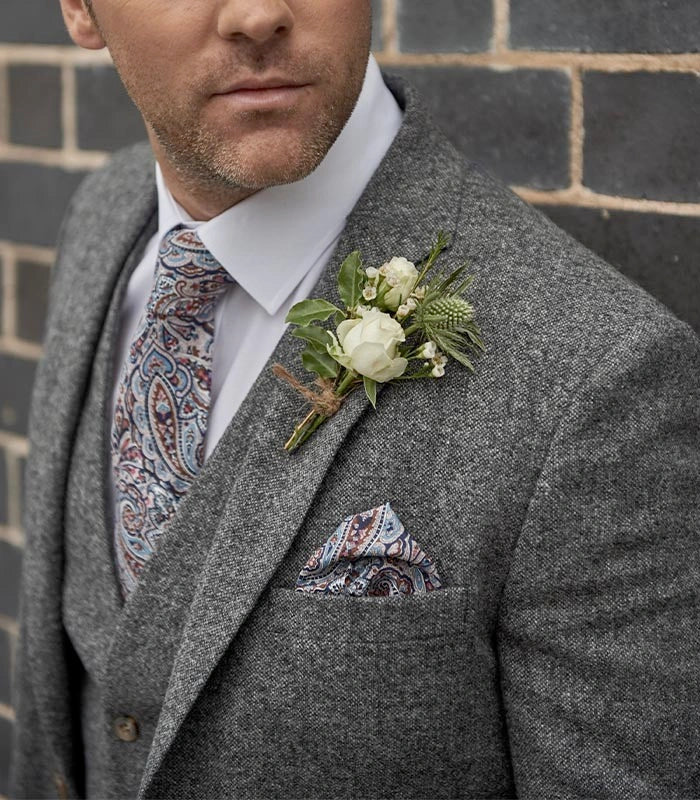 Men’s Peaky Blinder Light Grey Tweed Suit with Vest – Classic Three Piece Formal Suit, Vintage Wedding Business Outfit – SuitUSA