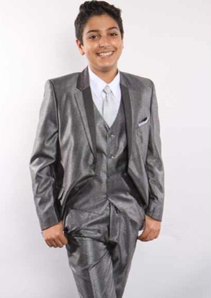  Boy's Single Breasted Two Toned Notch Lapel Grey Boys And Men Suit Vested With Shirt,Tie & Hanky